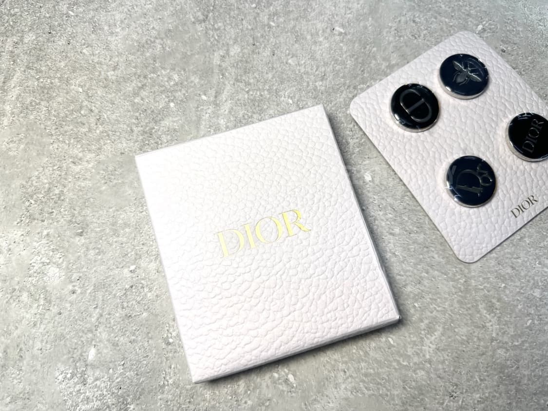 디올뷰티 익스크루시브 핀뱃지 남성 브로치 한정 할인 상품이미지10