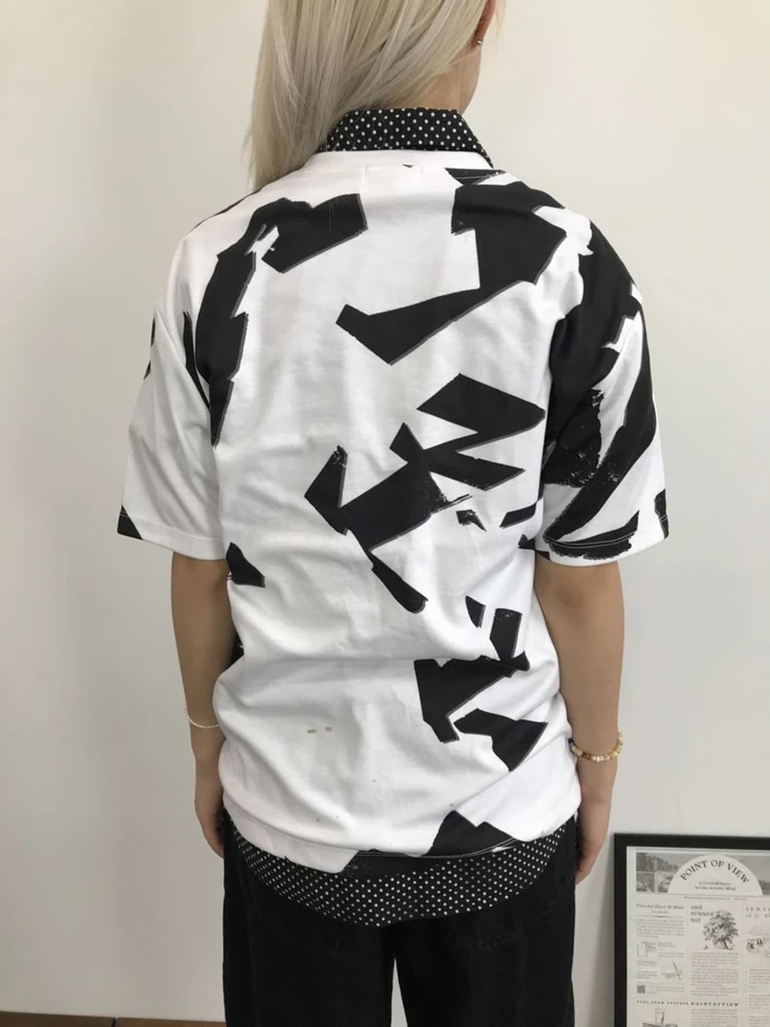 Nicole Club For Men Abstract V-Neck Tee 상품이미지3