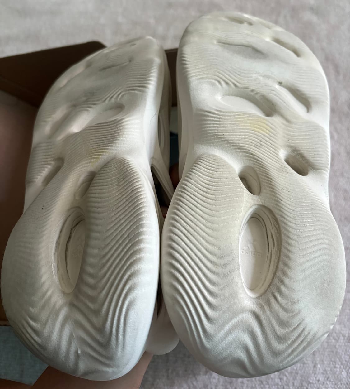 Yeezy 이지 폼 러너 샌드 / 295 상품이미지10