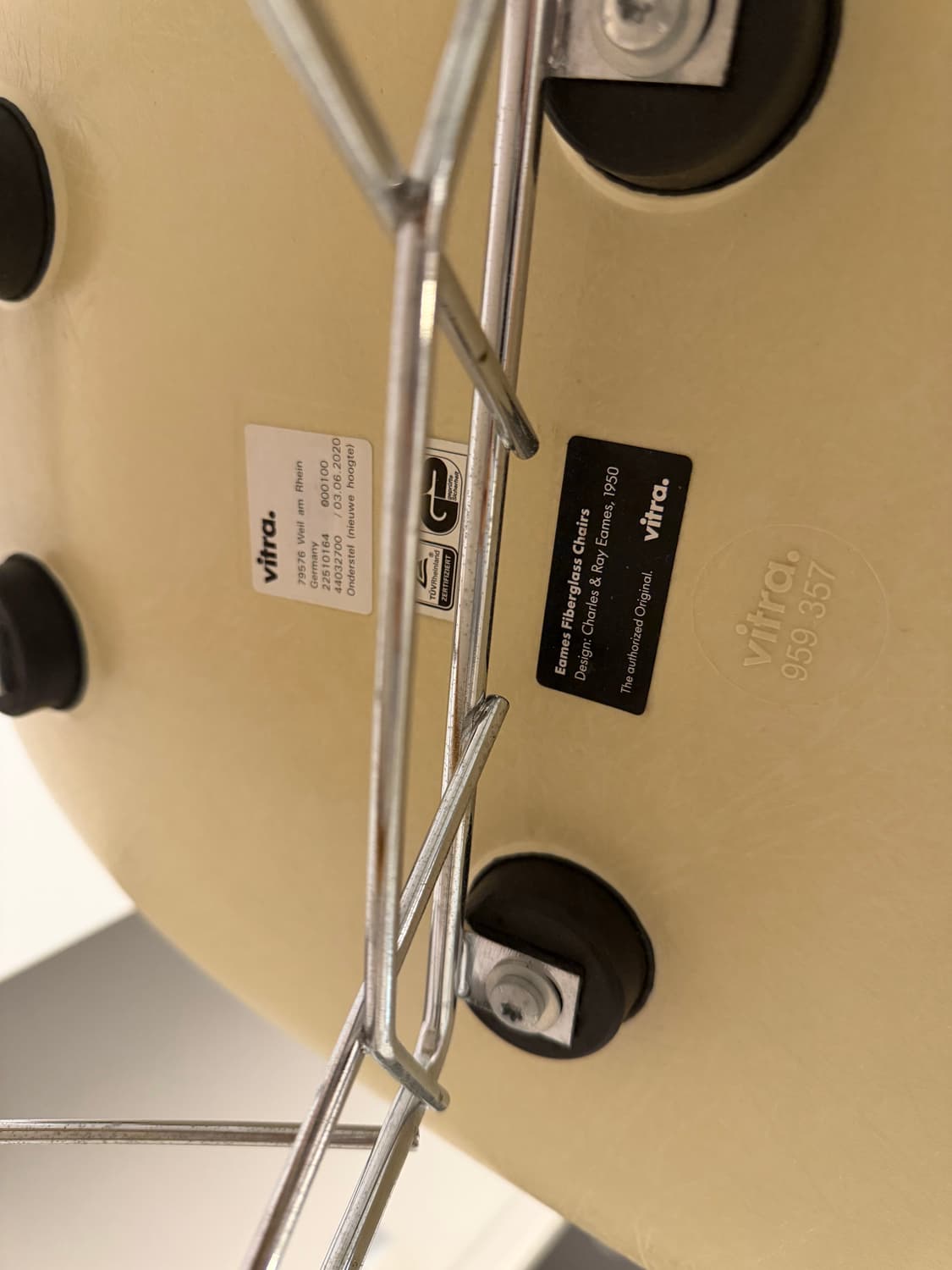 임스체어 락킹체어 파이버글라스 비트라 상품이미지3