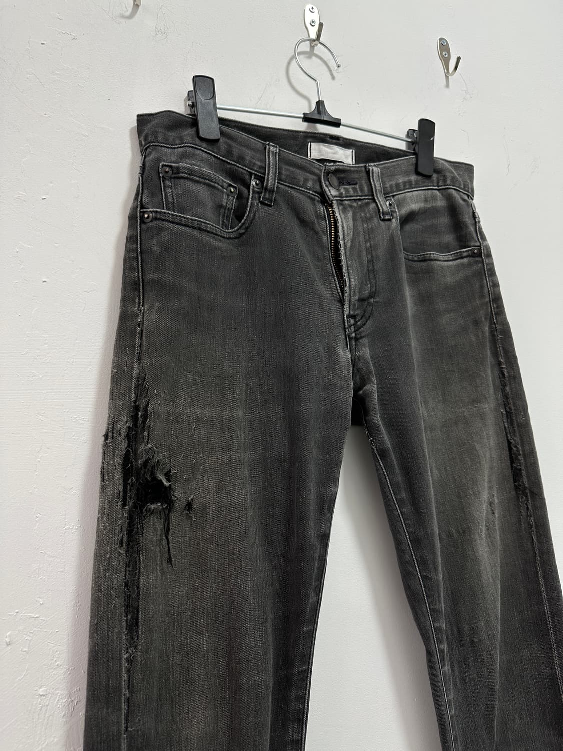 Vintage gray destroyed denim jeans 상품이미지2