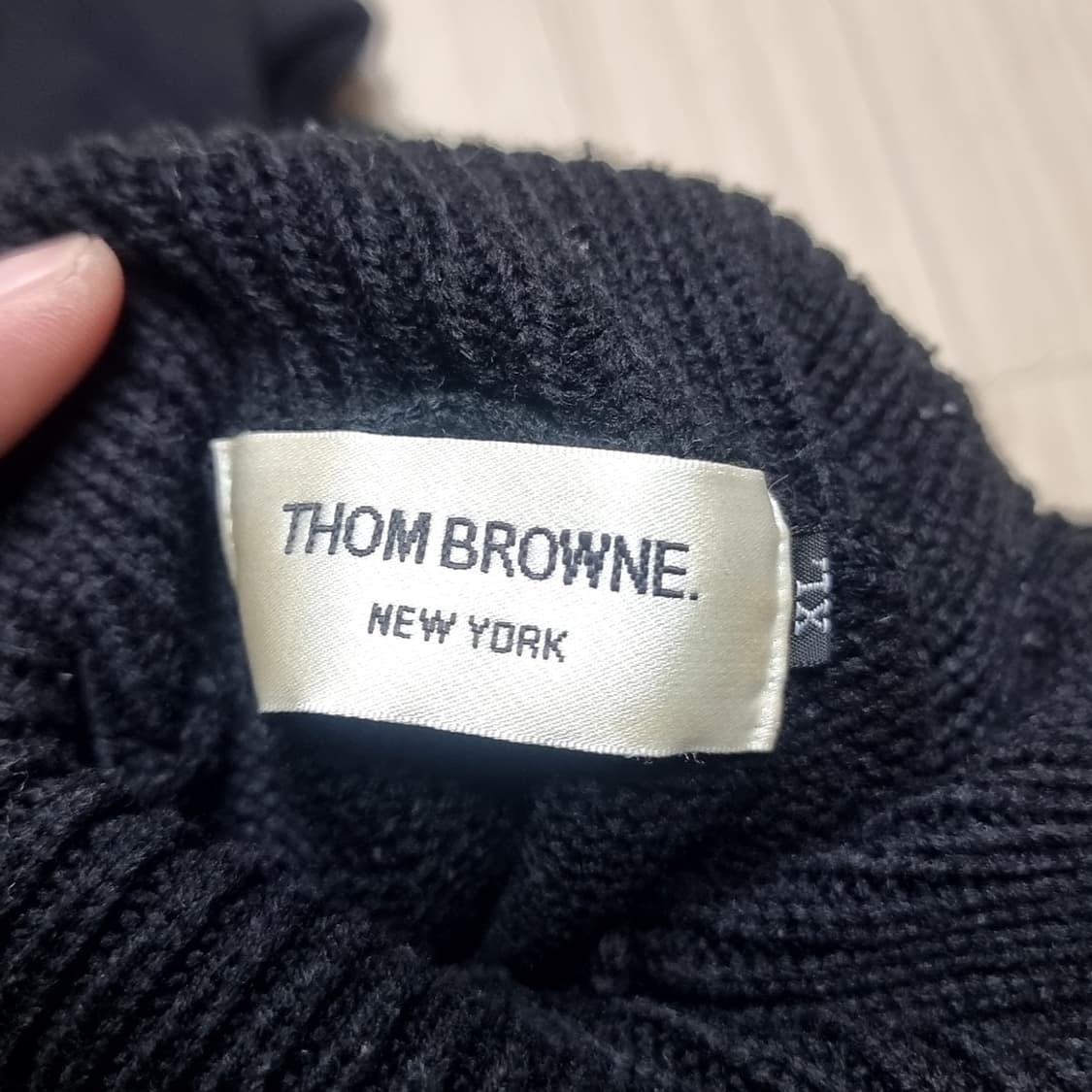 톰브라운 블랙 골지 니트 목폴라 스웨터(95-100) 상품이미지3