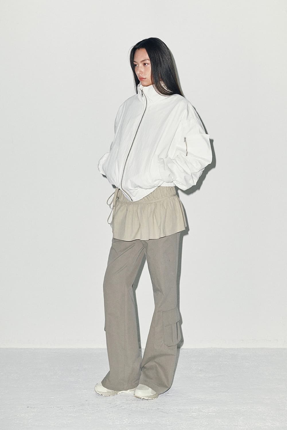 슬로우가먼츠 하이넥 지퍼 포켓 봄버자켓 ma-1 화이트 상품이미지3