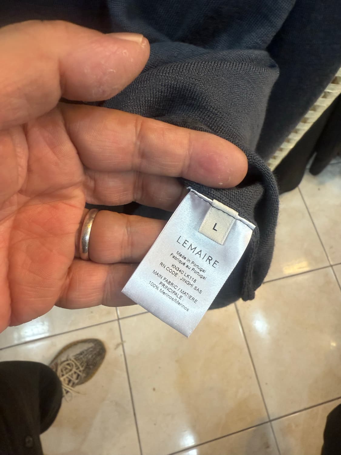 100 정품 르메르 목폴라 니트 팝니다 상품이미지3