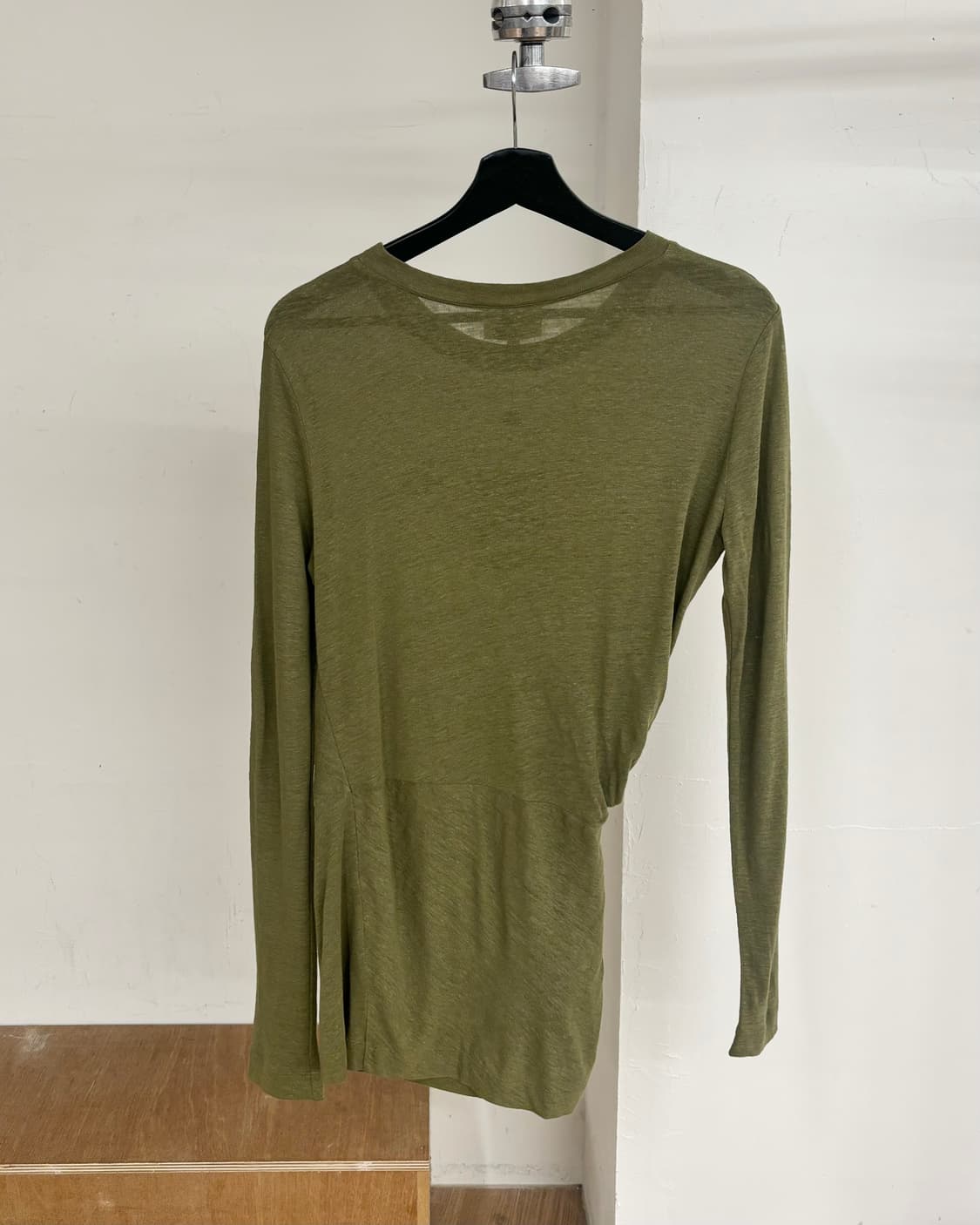 비비안웨스트우드 오브로고 올리브 그린 피티드 실루엣 롱슬리브  상품이미지6