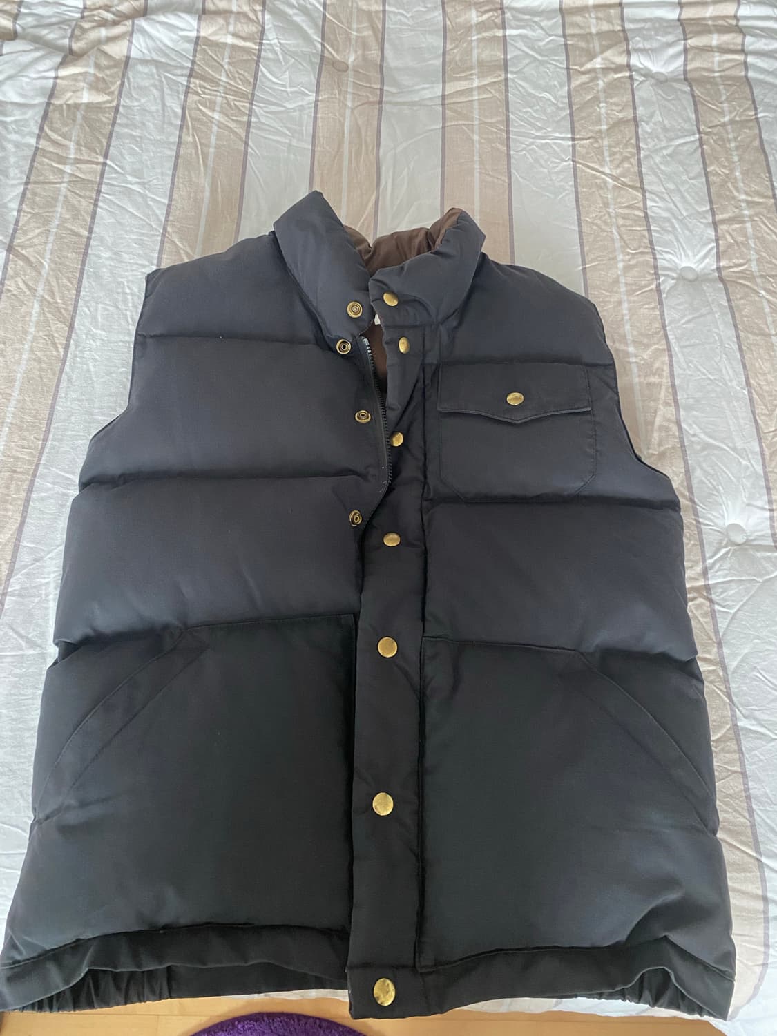 Crescent down works 패딩 베스트 팝니다 상품이미지2