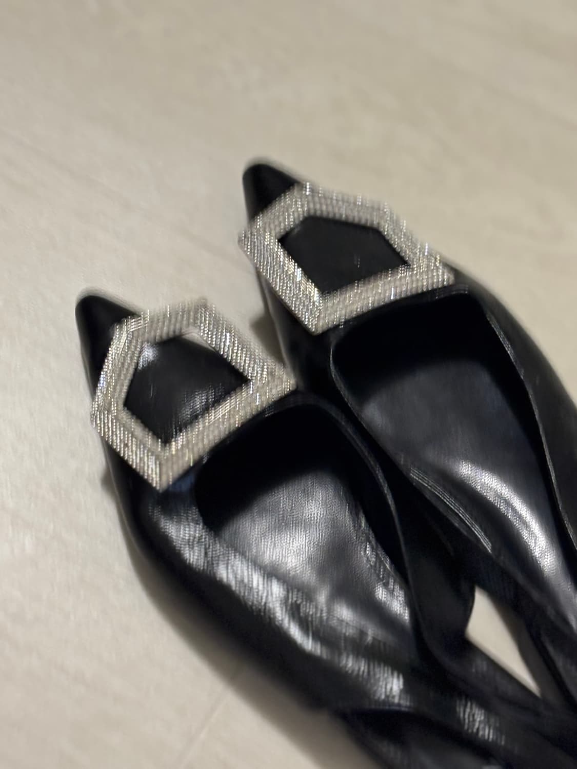 슈콤마보니 스퀘어 크리스탈 슬링백 39(250) 상품이미지3