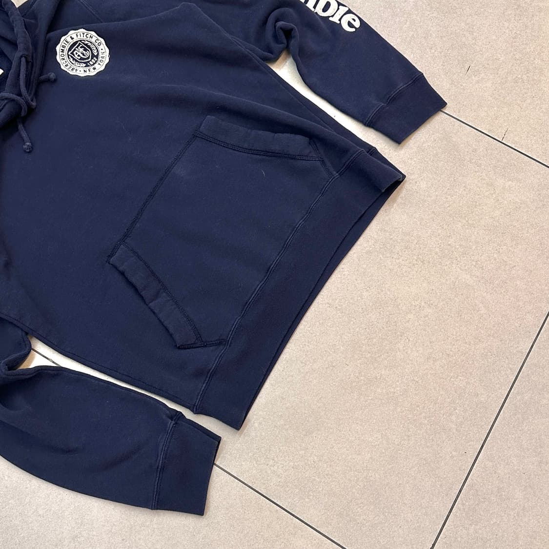 아베크롬비 사이드 로고 후드티 네이비 상품이미지8