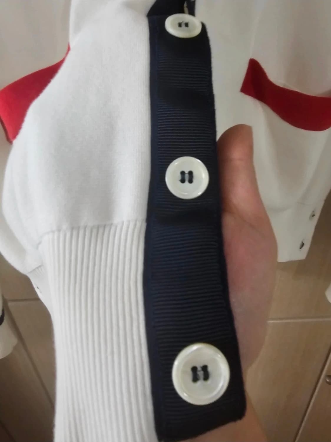 톰브라운 23fw 콘트라스트 v넥 가디건(100/백화점정품) 상품이미지5