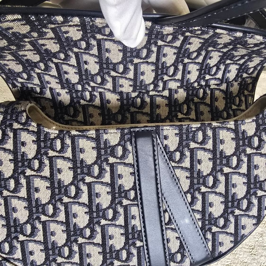 [중고/정품] 디올 새들 스트랩백 미디움 상품이미지6