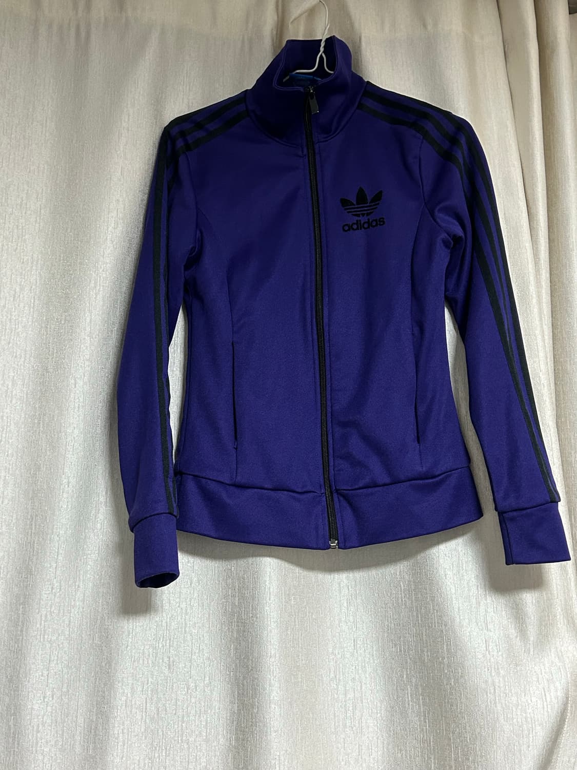 아디다스 보라색 슬림핏 져지 상품이미지1