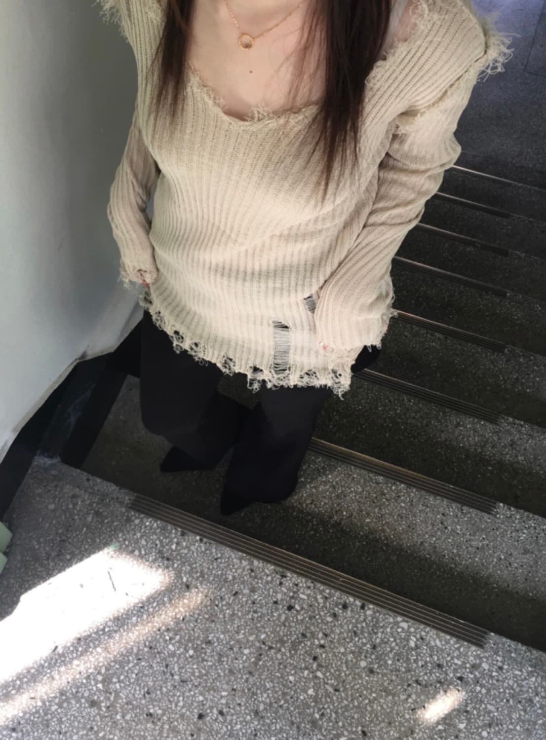 빈티지 골지 절개 워싱 브이넥 긴팔 니트 아이보리 상품이미지2