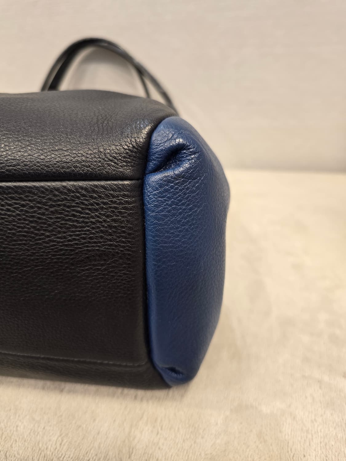 코치 블랙&블루 투톤 가죽 숄더백 가방 상품이미지8