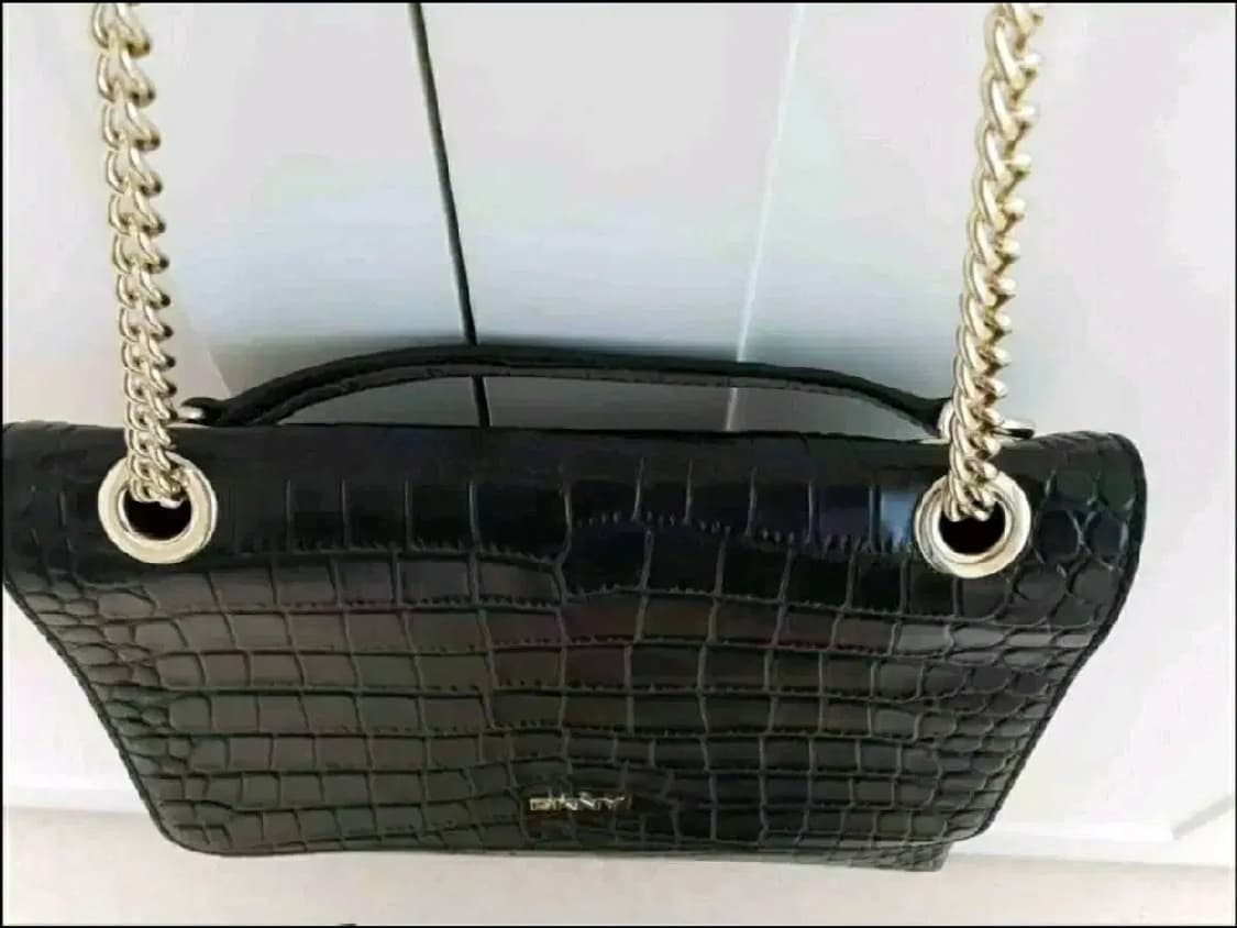 DKNY 가죽체인백 블랙 상품이미지3