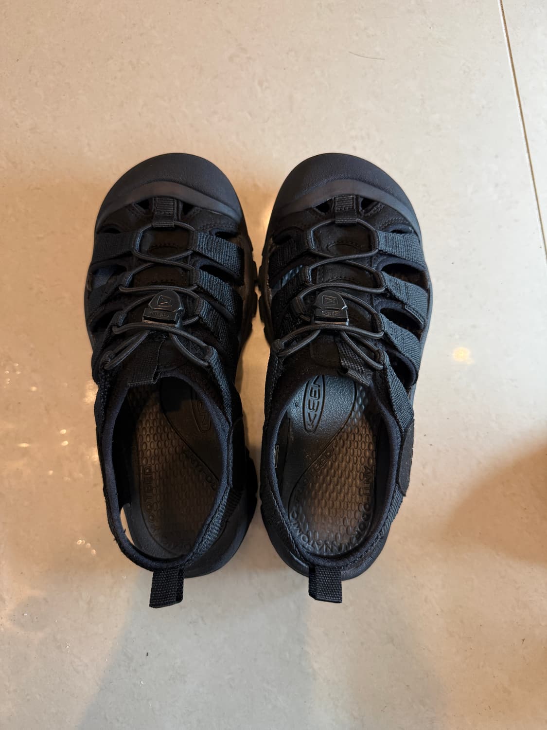 킨 뉴포트 H2 트리플 블랙 상품이미지1