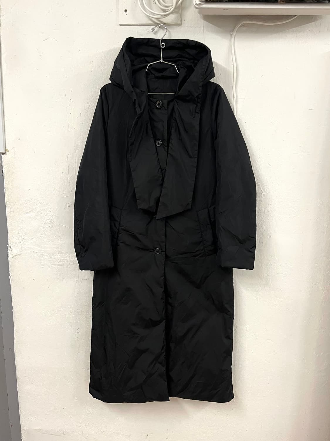 프라다 스카프 후드 패디드 롱코트 상품이미지3