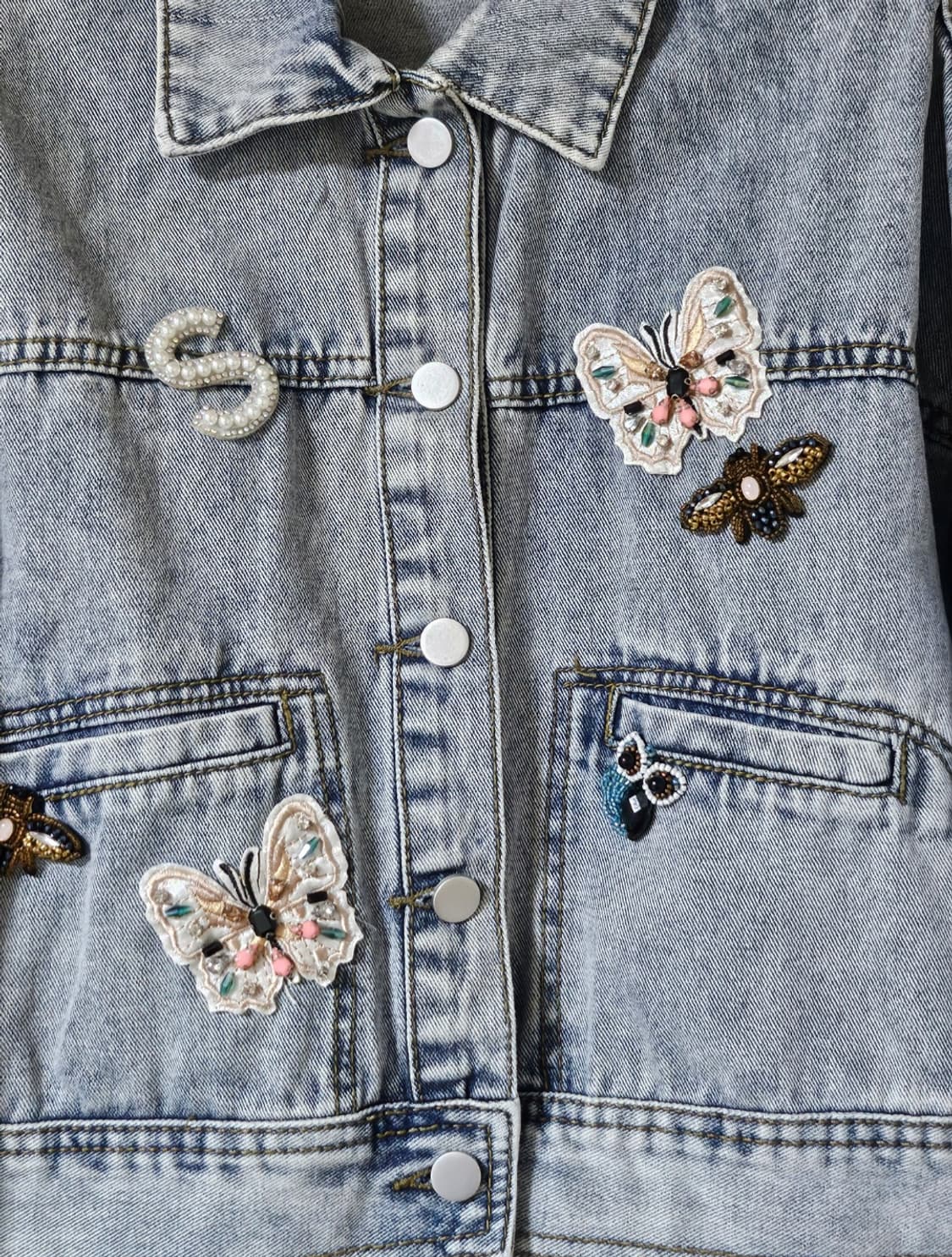 사틴 와펜 자수 데님자켓 55(FREE) | 여유핏 | S211N104A 상품이미지4