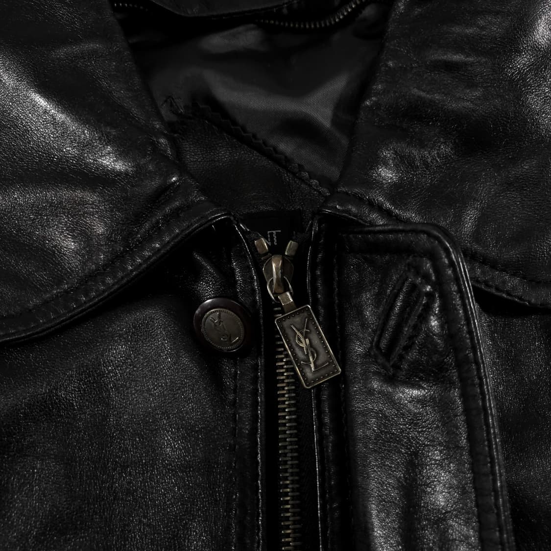 입생로랑 자수로고 양가죽 라이더 자켓 상품이미지4