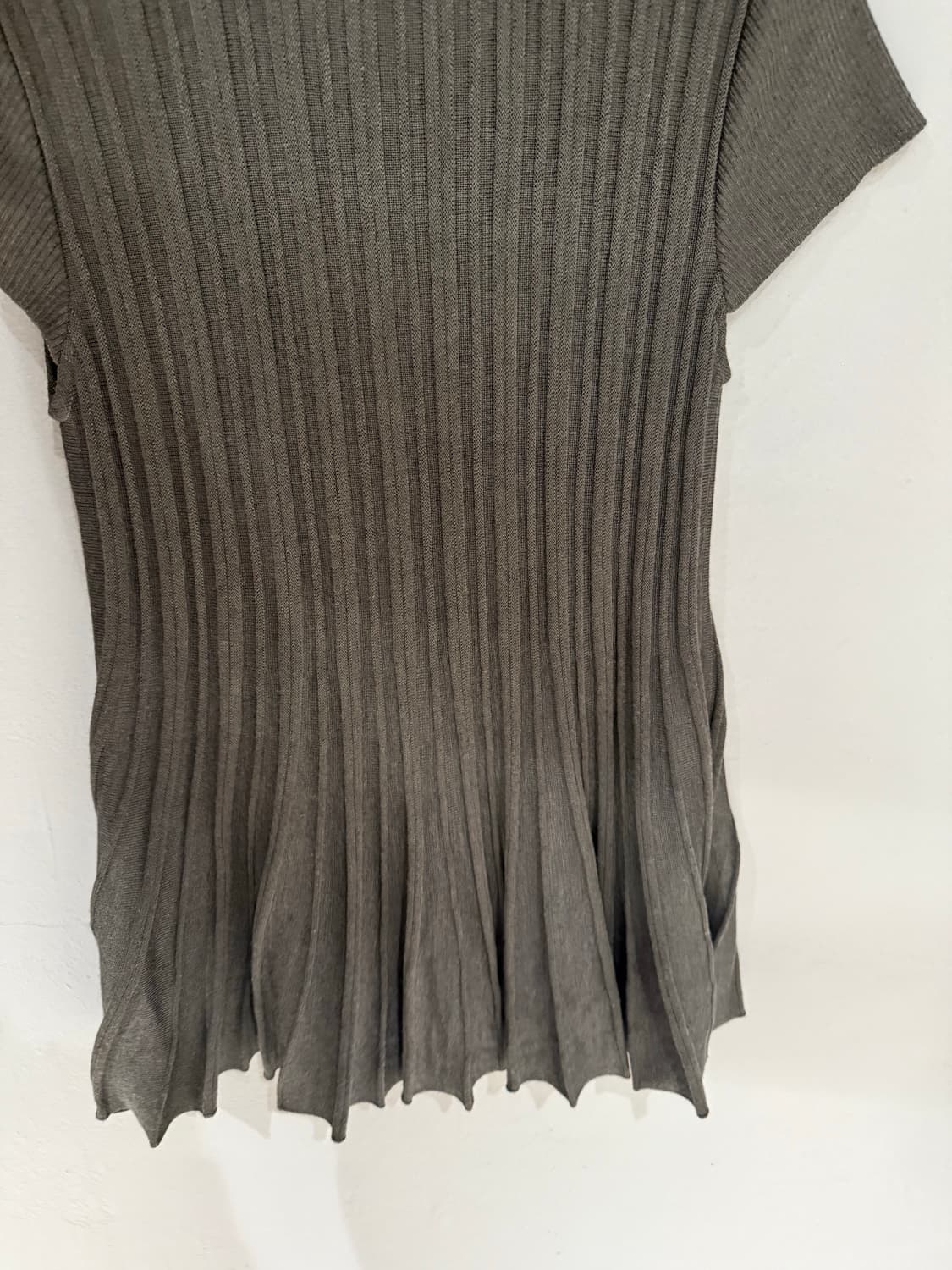 pleats line detail button knit top 상품이미지6