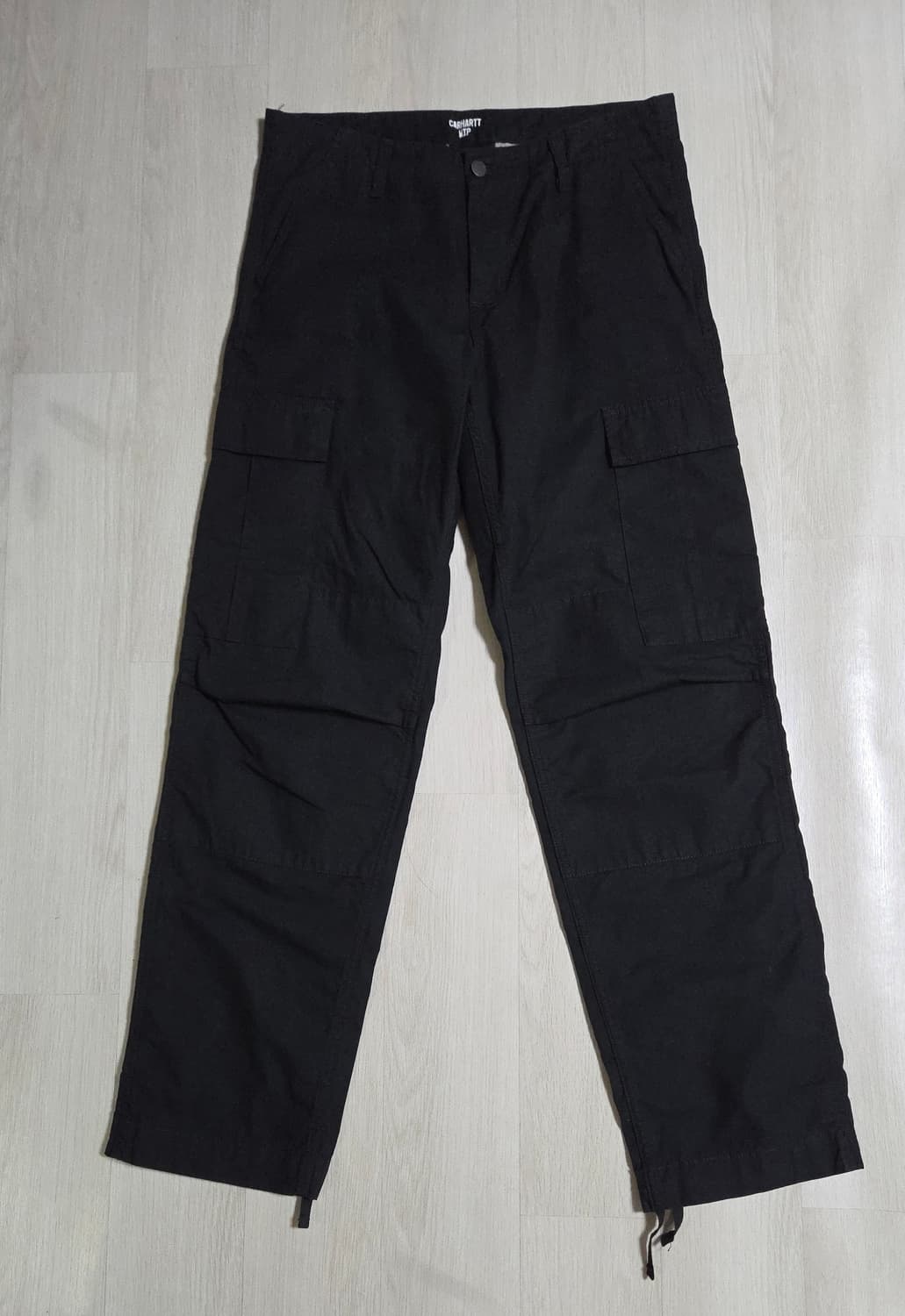 (착샷) 칼하트 wip 레귤러 카고 팬츠 블랙  상품이미지1