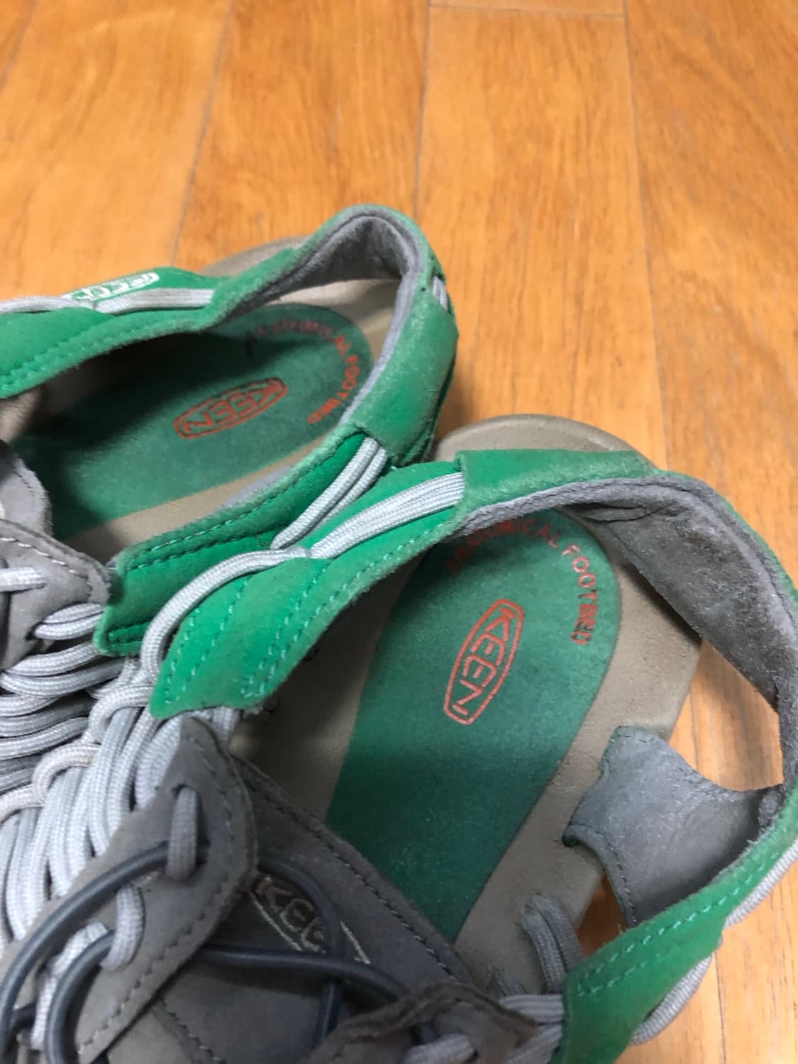 킨 keen 유니크 샌들 슬리퍼 그레이 그린 280 상품이미지5