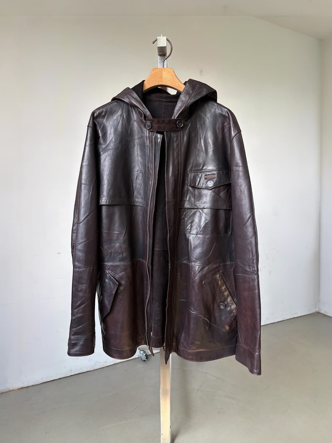 Reversible Hooded Leather Jacket 상품이미지1