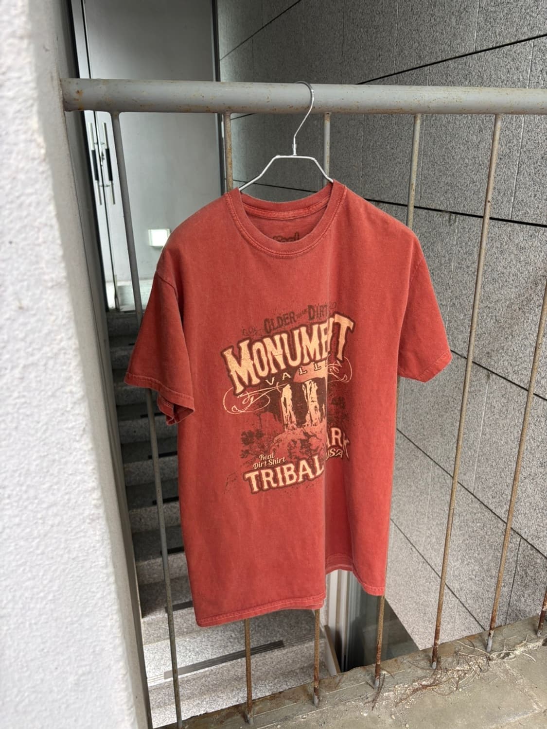 Real Dirt T-shirt 상품이미지1