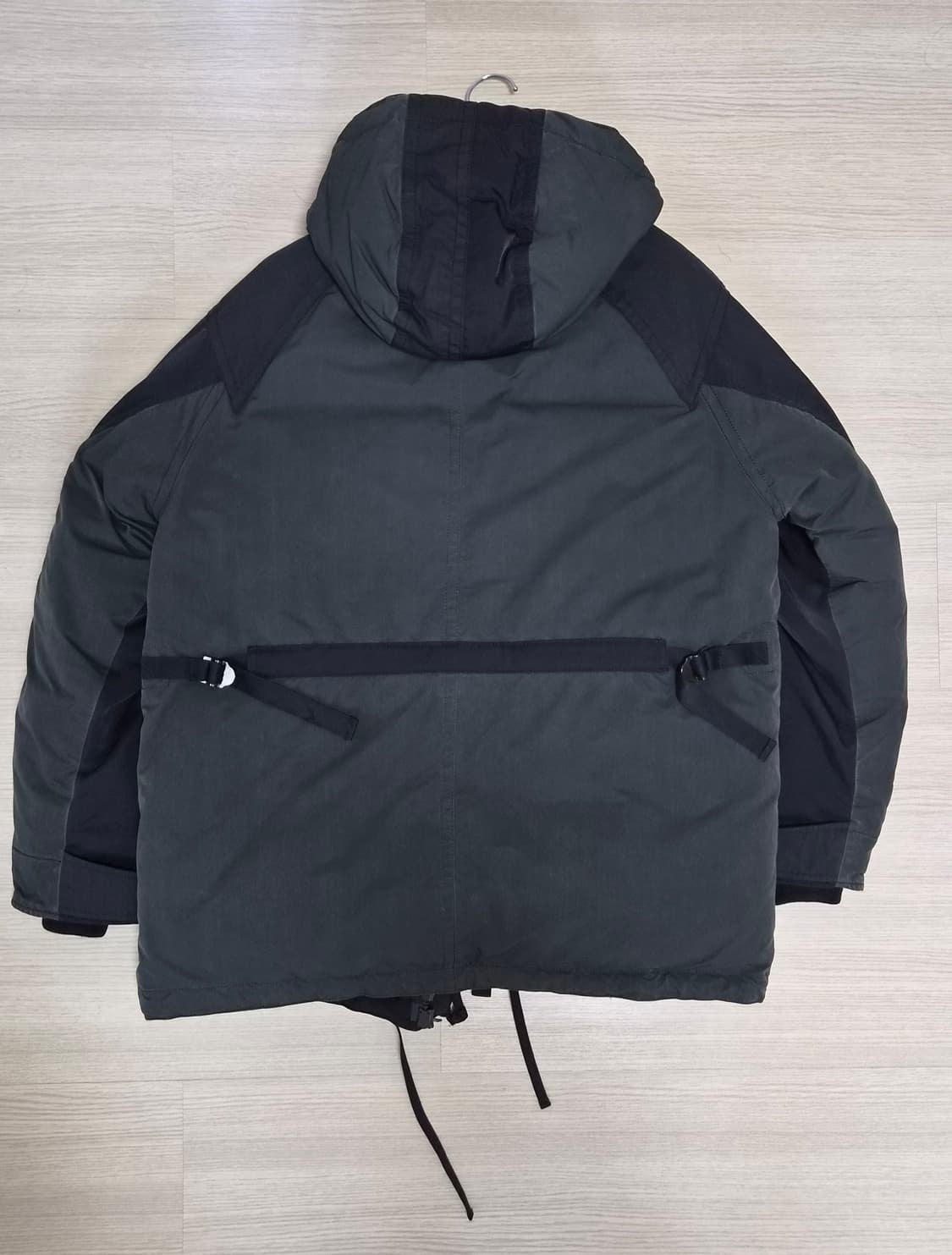 시리즈 X 이스트로그  다운점퍼 상품이미지2