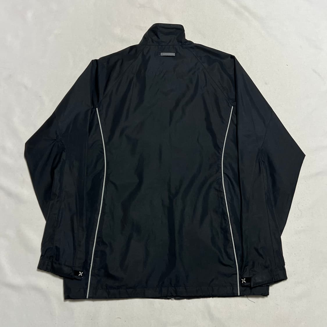 L 나이키 클리마핏 올드스쿨 스우시 블랙 바람막이 상품이미지3