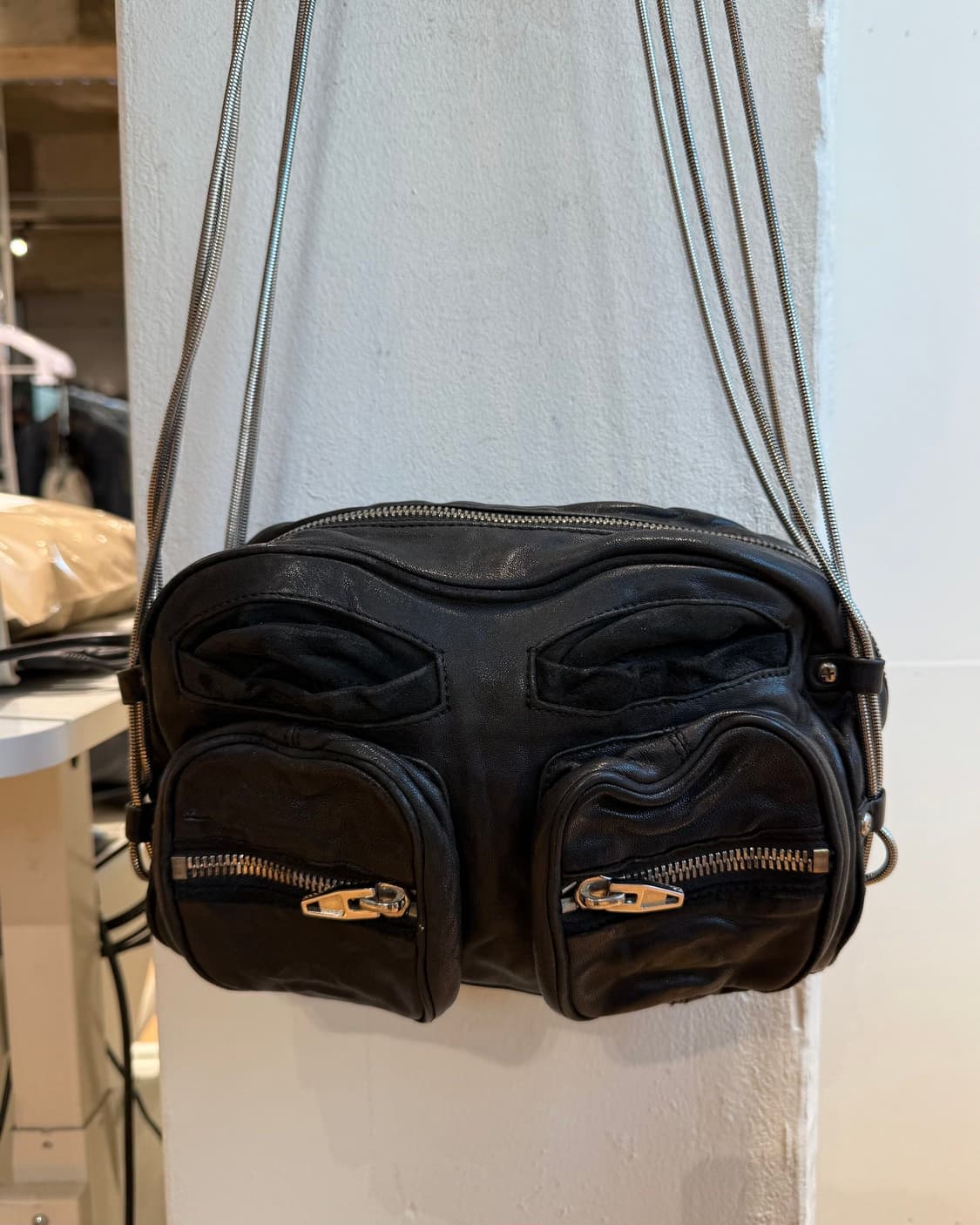 알렉산더 왕 블랙 브렌다 체인 크로스백 상품이미지3