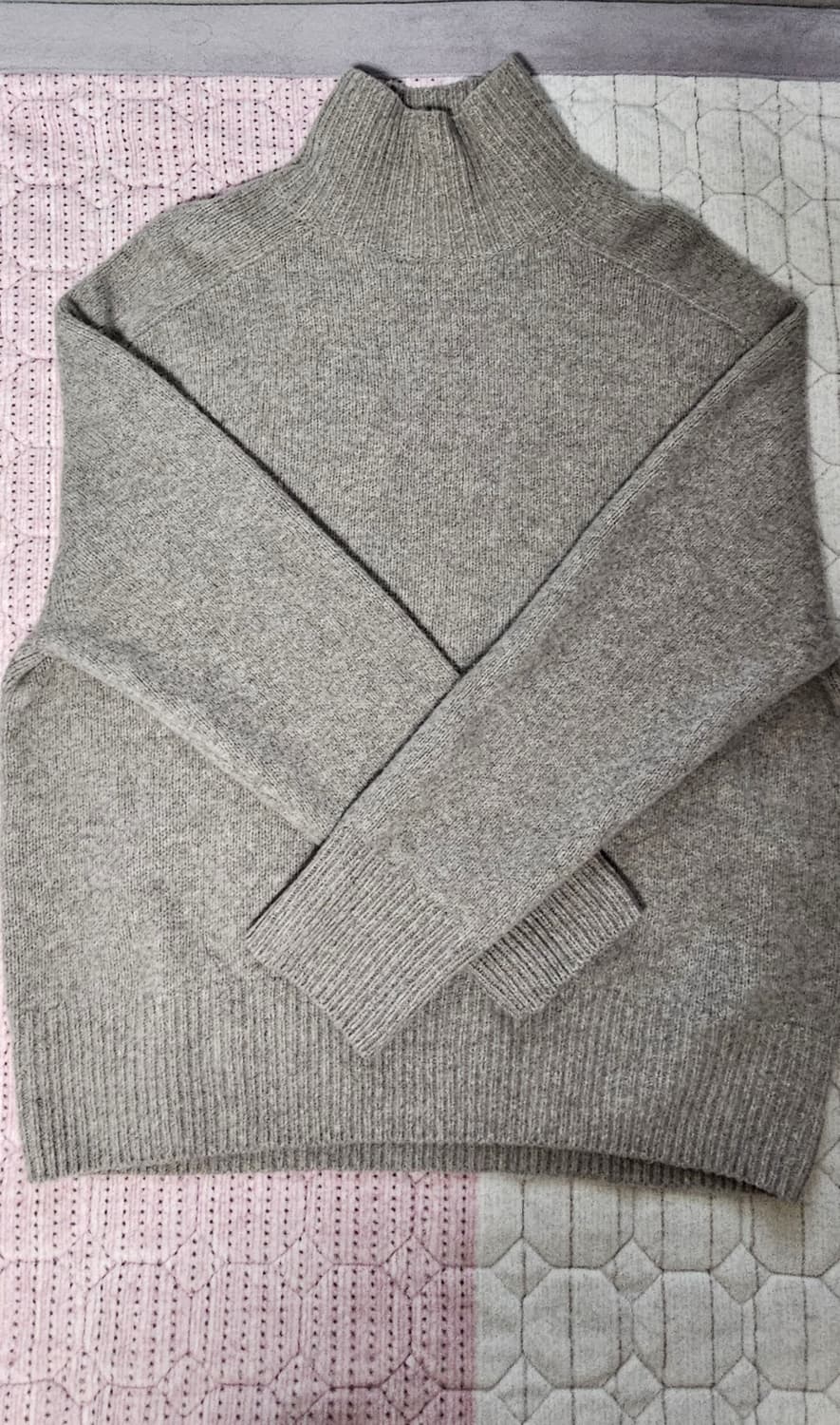 자라x스튜디오니콜슨 터틀넥 니트 상품이미지1