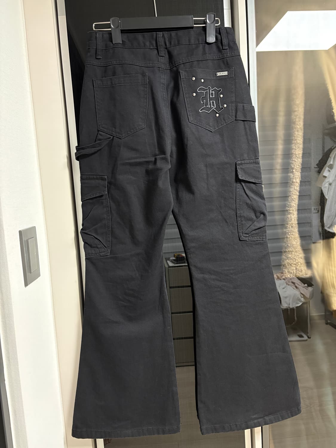 헬레네파리스 피그먼트 스터드 부츠컷 팬츠 블랙  상품이미지3