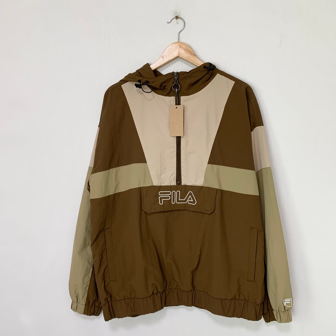 휠라 FILA 재팬 일본빈티지 아노락후드반집업 바람막이 L 말차초코베이지 상품이미지1