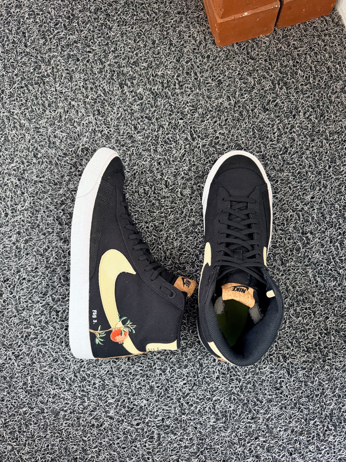 나이키 블레이저 미드 77 석류 블랙 265 상품이미지4