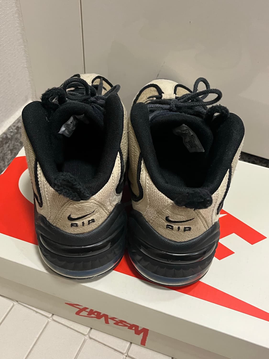 나이키 x 스투시 에어 페니 2 라탄 앤 라임스톤 상품이미지4