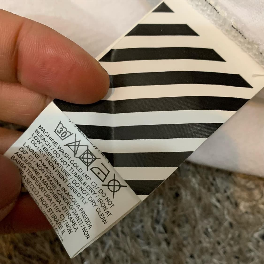 18ss 오프화이트 에로우 반팔티 상품이미지8