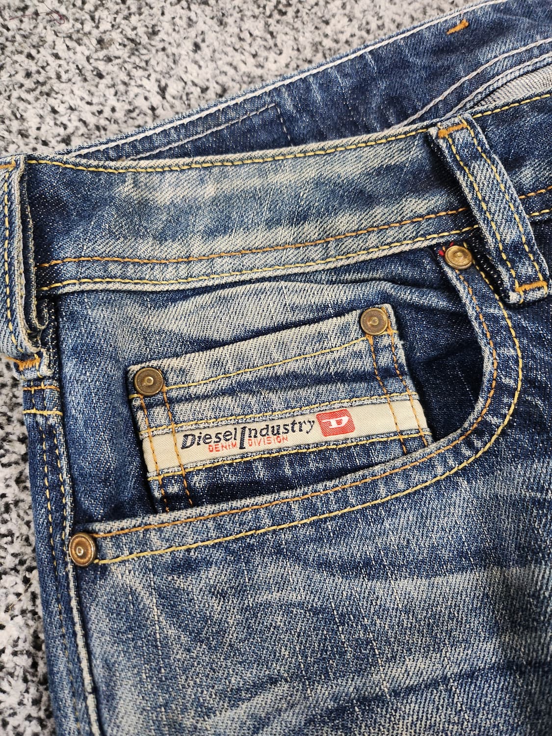 디젤(Diesel) 워싱 데님 팬츠-29 상품이미지4