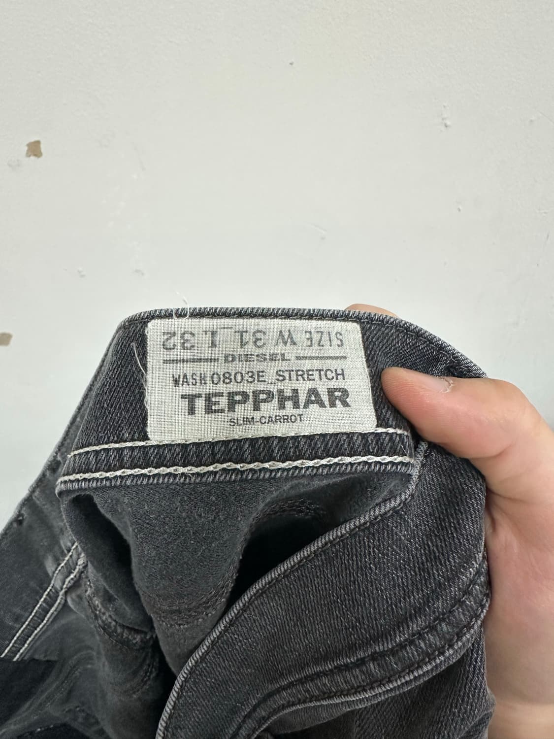 디젤 TEPPHAR 0803E_STRETCH 버튼플라이 데님팬츠 상품이미지5