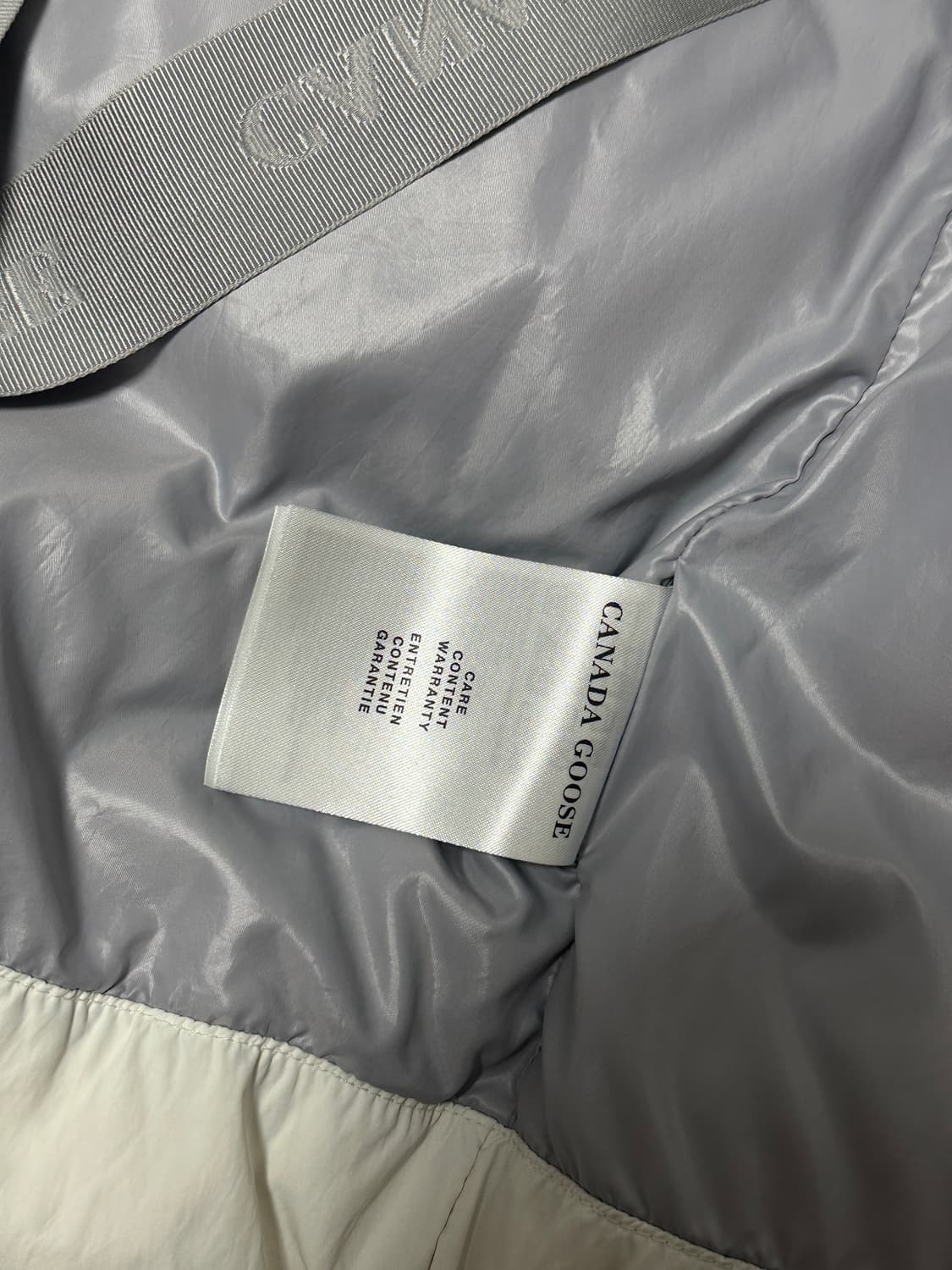 화이트 색상 캐나다구스 멀로우 여성 패딩 XS 상품이미지6