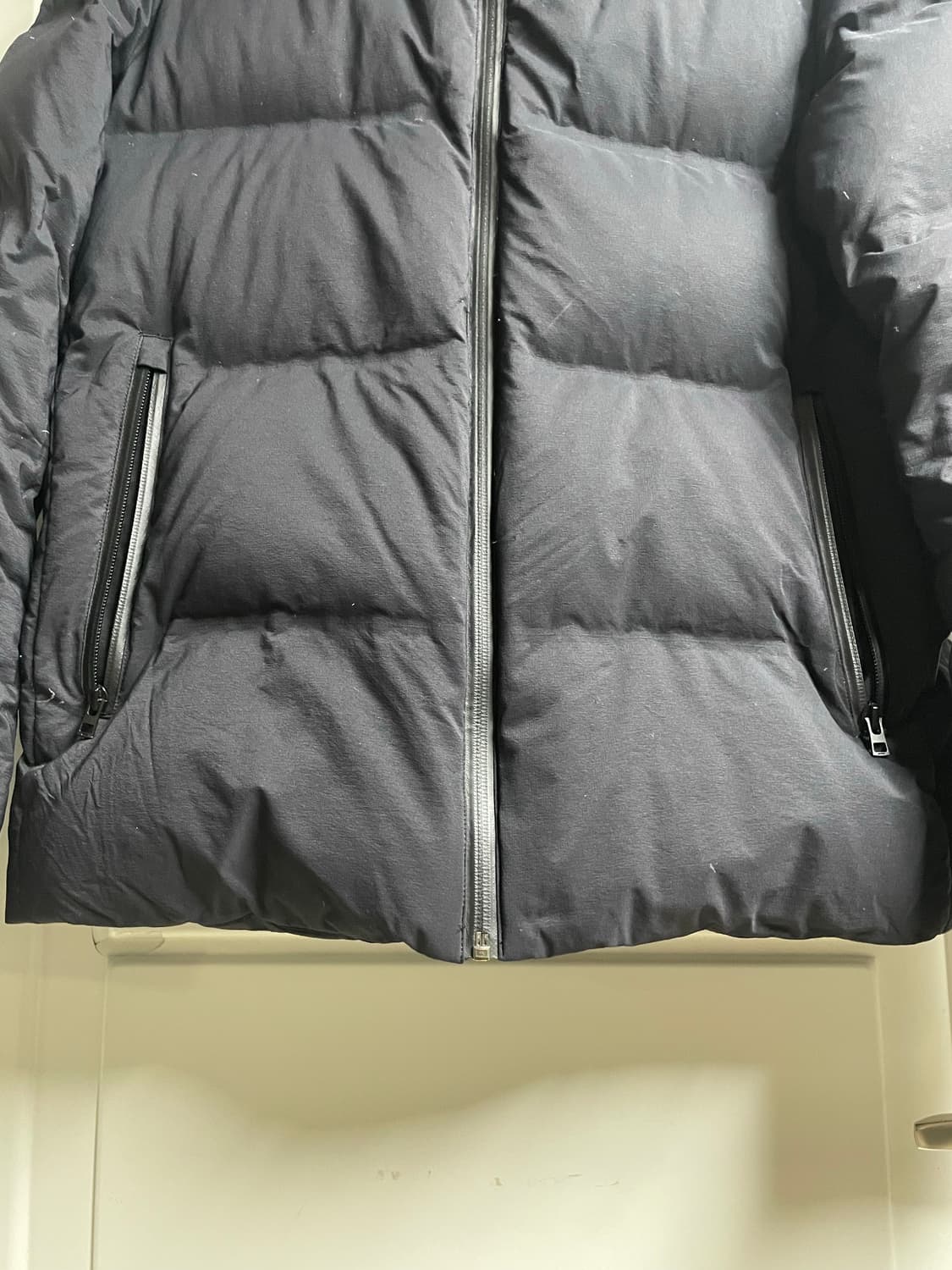 유니클로 심리스 다운 파카 상품이미지5