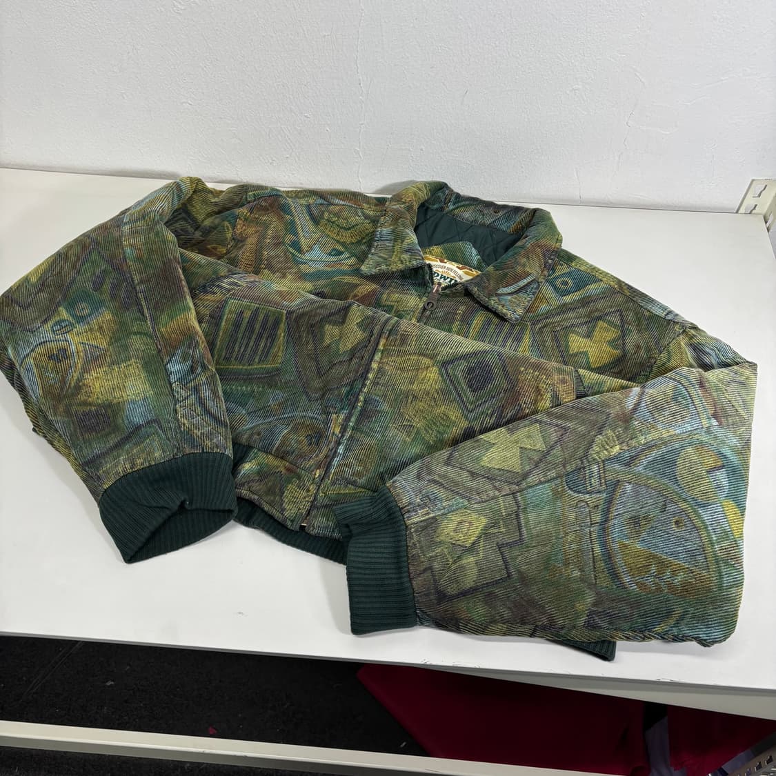 L 105 에드윈 오버핏 누빔 코듀로이 그라피티점퍼 상품이미지1