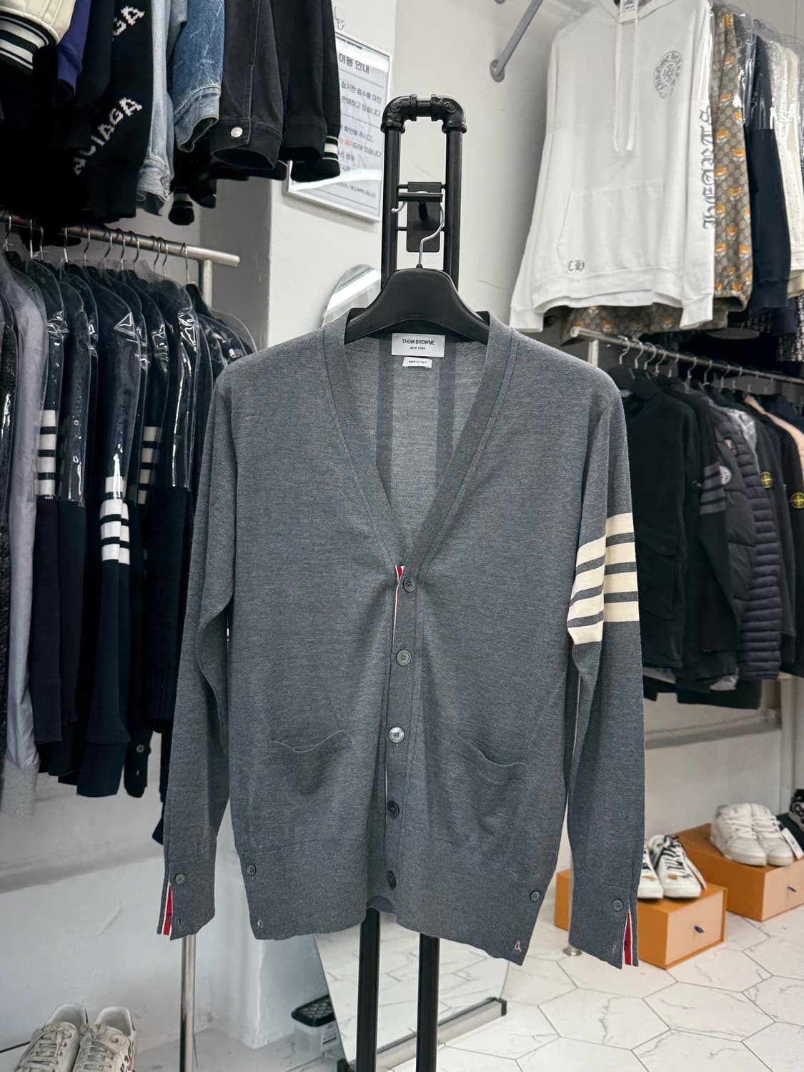 [3] 톰브라운 사선완장 메리노 울 가디건 상품이미지1