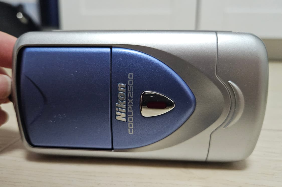 니콘 쿨픽스2500 상품이미지1