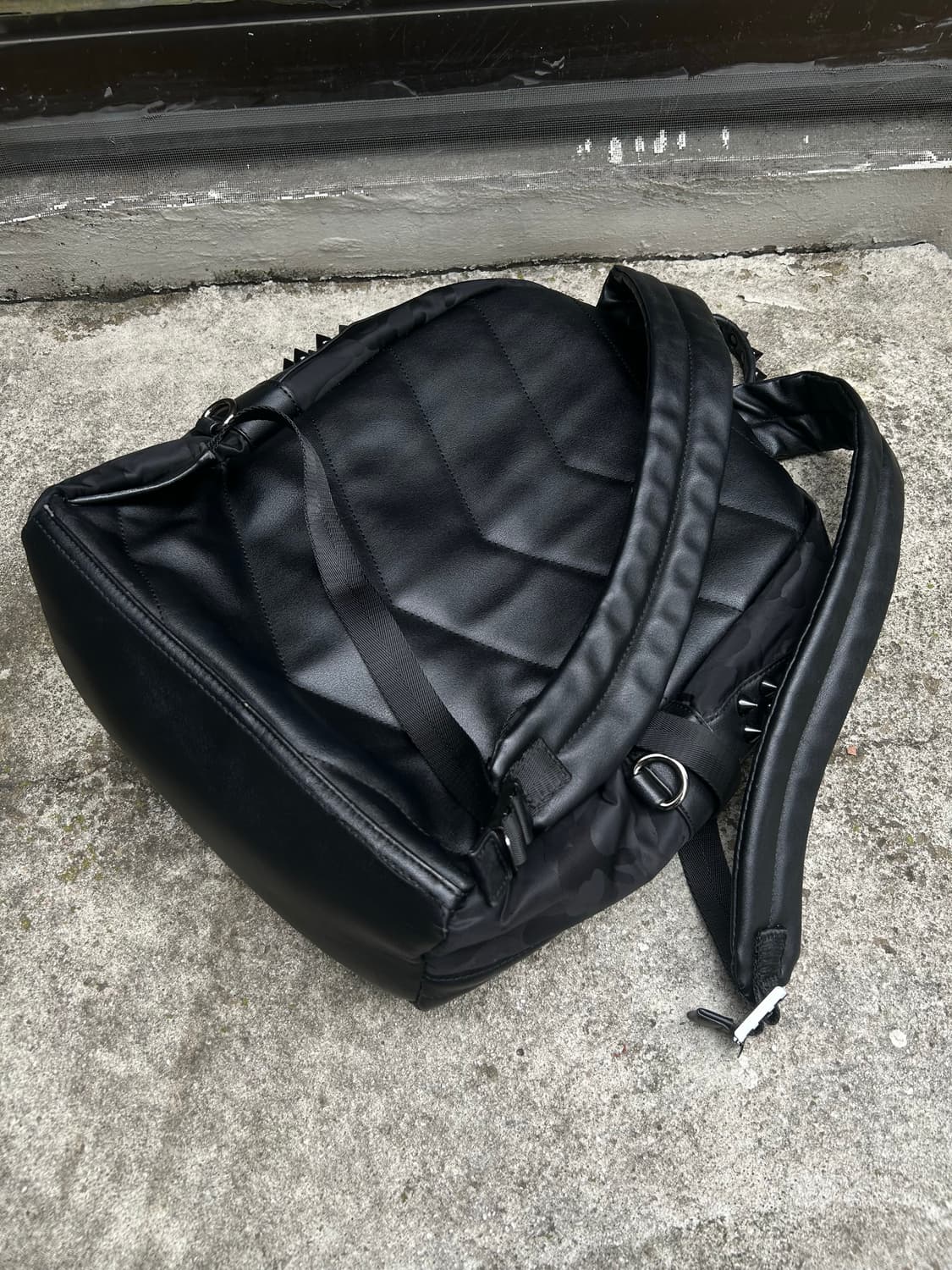 Zara 락시크 블랙 카모플라쥬 스터드 백팩  상품이미지3