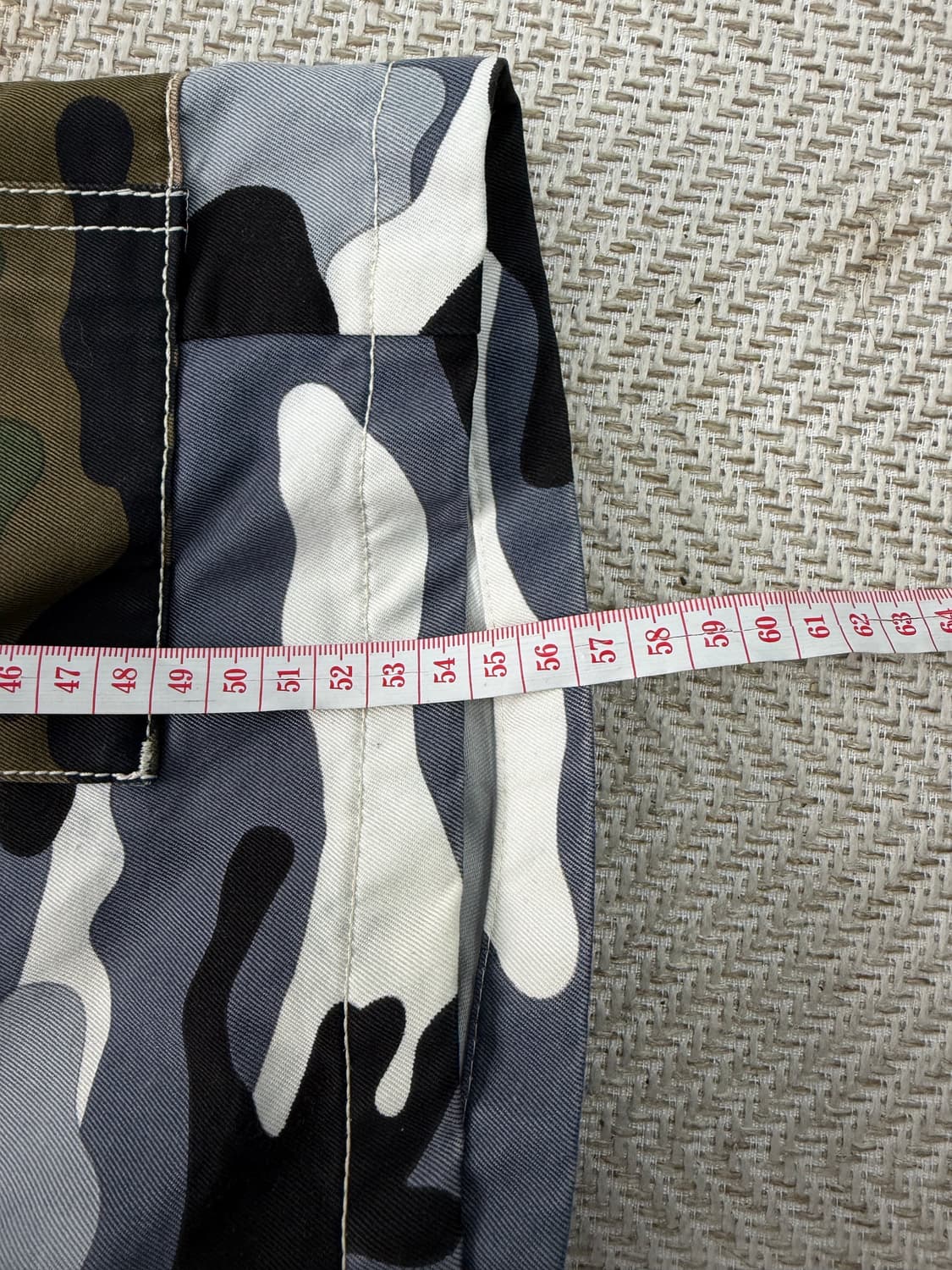 매장판정품) 발렌티노 남성 카모 반바지 48 상품이미지8