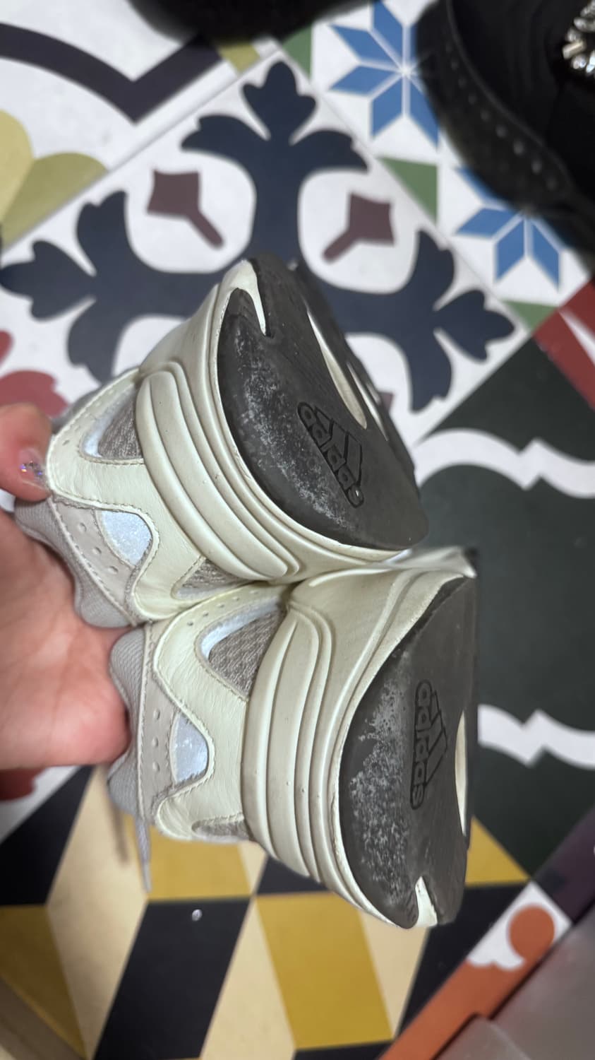 Yeezy Boost V2 700 그레이 240 static✨🔥 상품이미지8