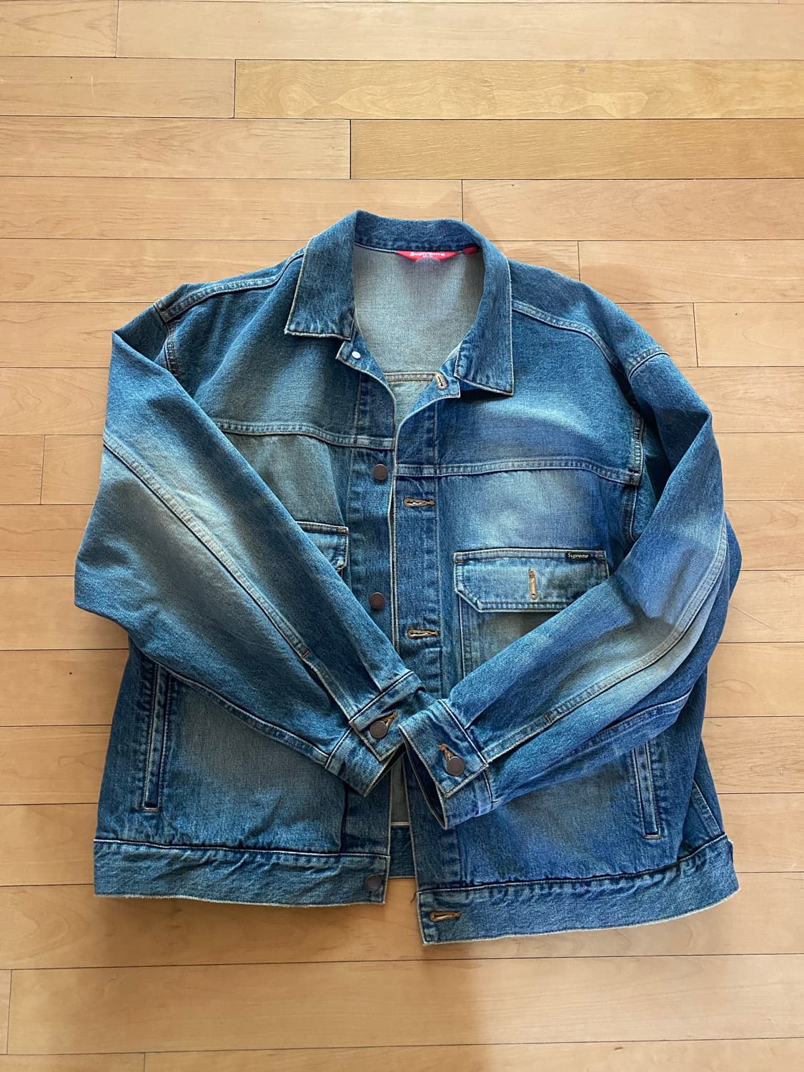 24FW 슈프림 디스트레스드 셀비지 자켓 상품이미지1