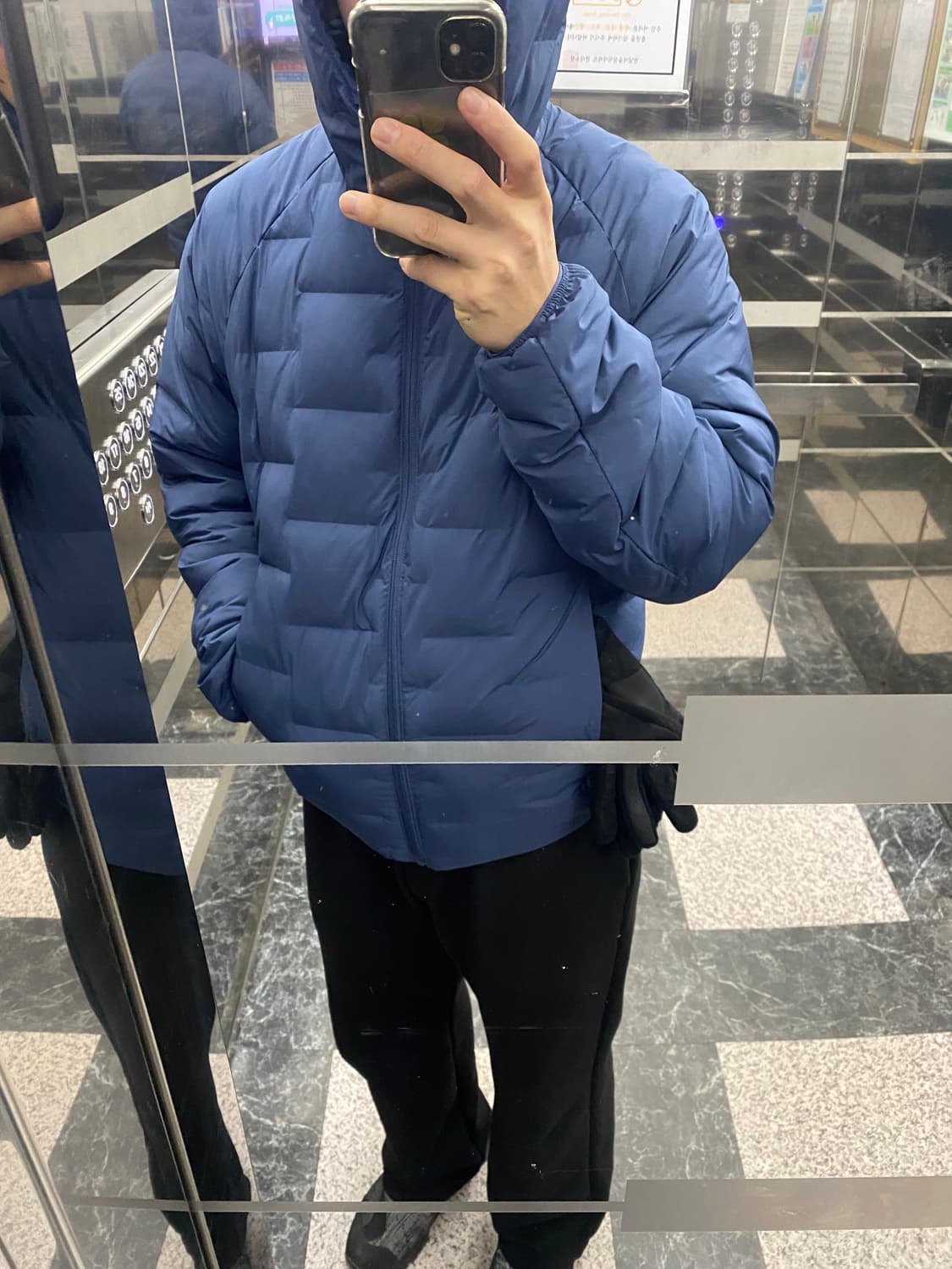 유니클로 퍼프테크 패딩 blue색상 상품이미지1