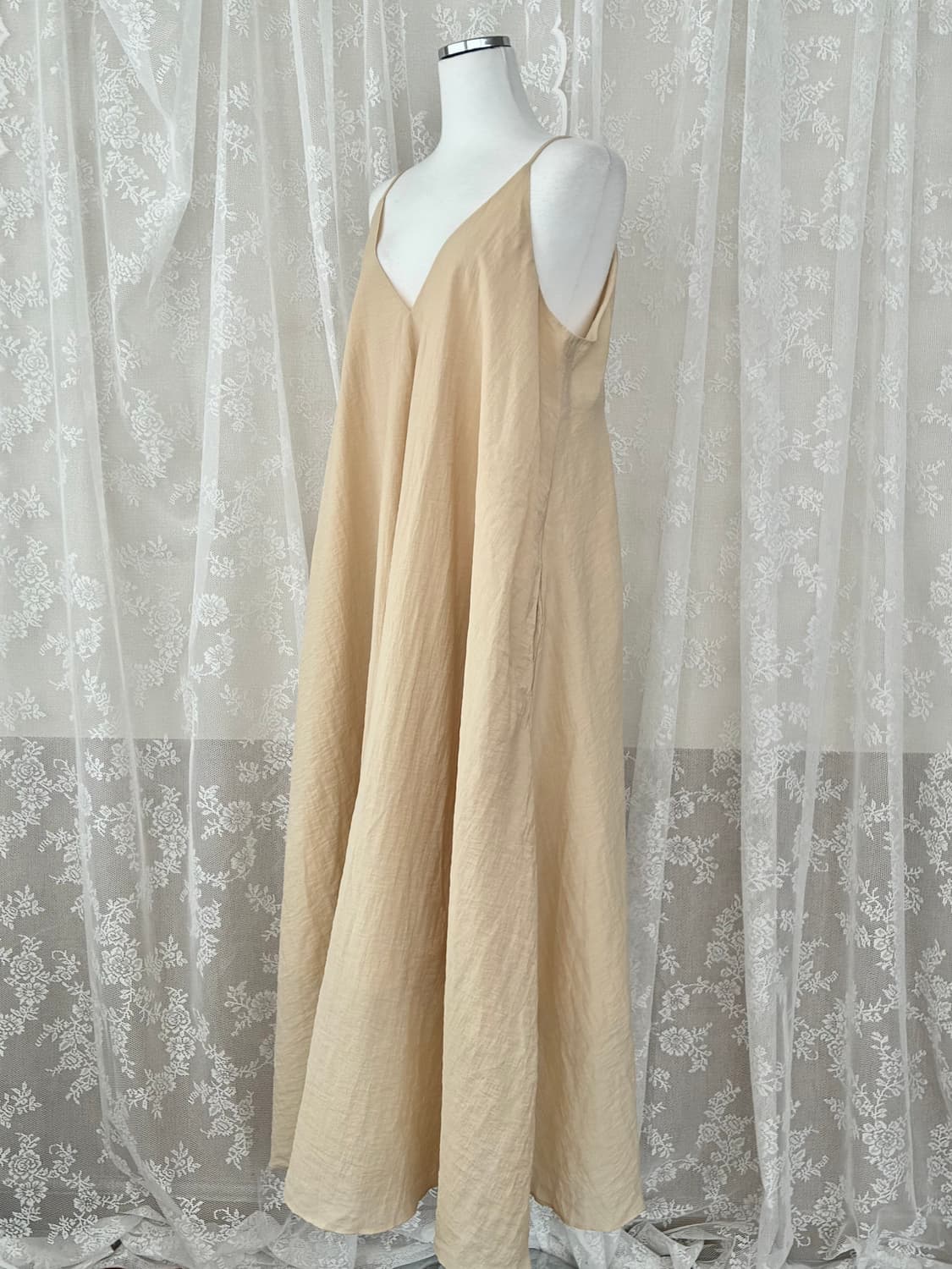 42) 새상품 코스 COS 볼류미너스 맥시 드레스 베이지 상품이미지2