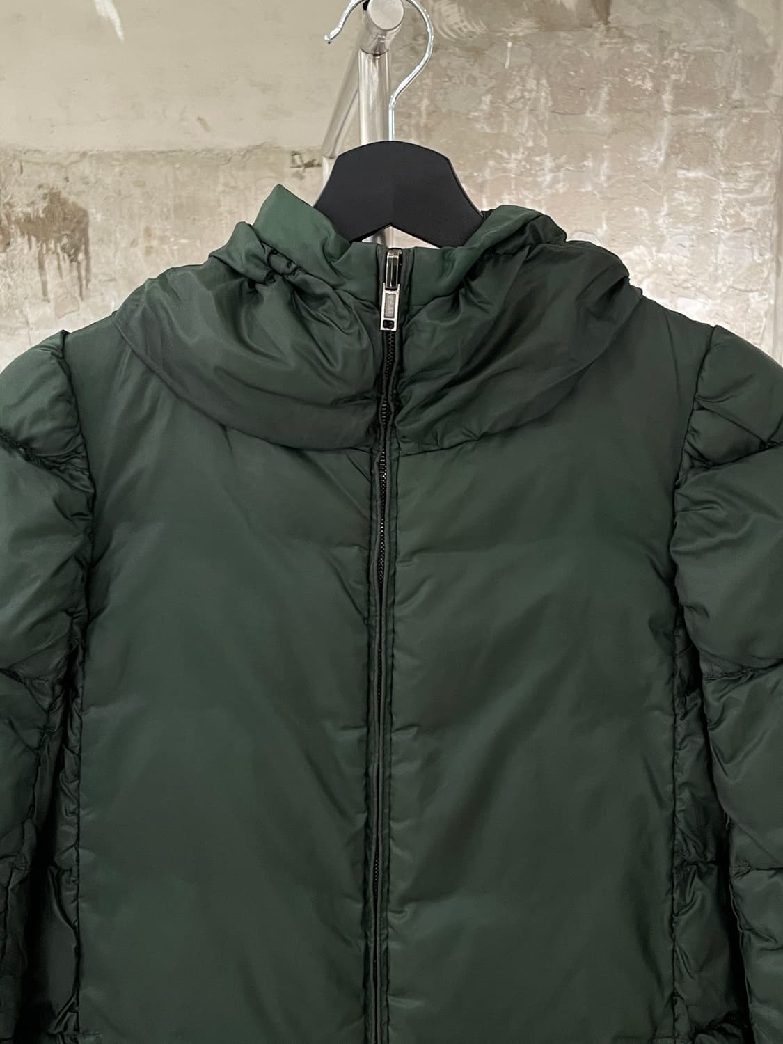 미우미우 꼬르소꼬모 그린 앤 블랙 리버시블 투 웨이 덕 다운 자켓 상품이미지2